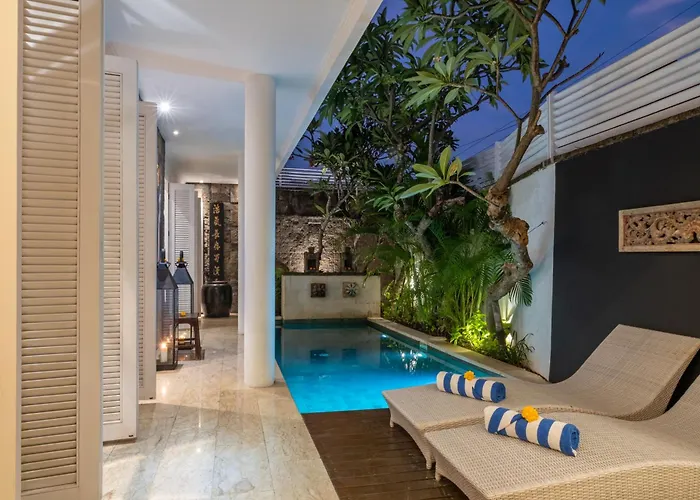 Mosan House: Art-filled Gem Near & Square Villa Seminyak (Bali)